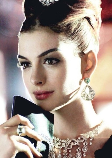 Anne Hathaway photo