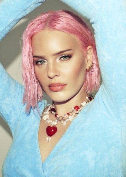 Anne-Marie photo
