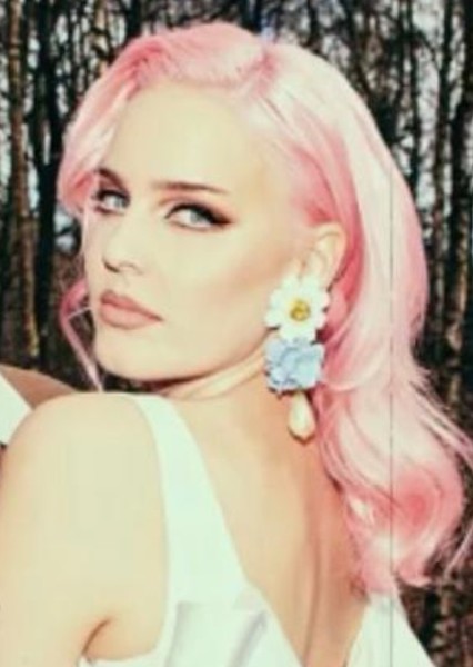 Anne-Marie photo