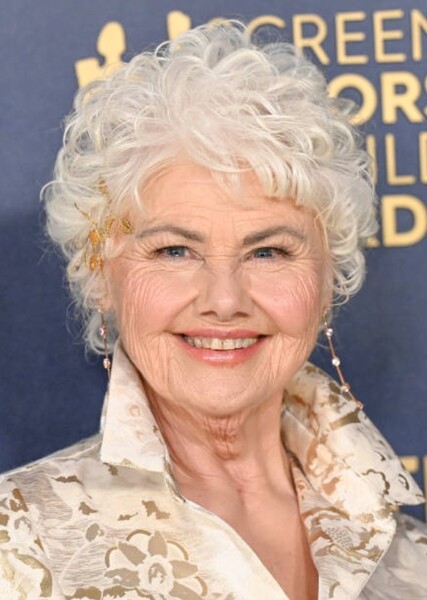 Annette Badland photo