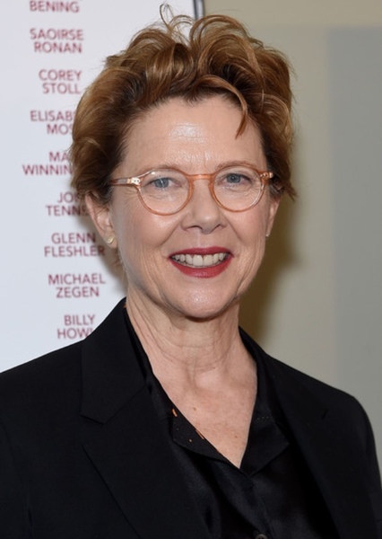 Annette Bening photo