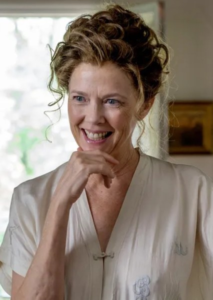 Annette Bening photo