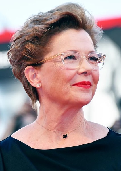 Annette Bening photo