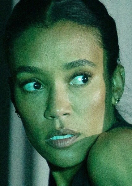 Annie Ilonzeh photo