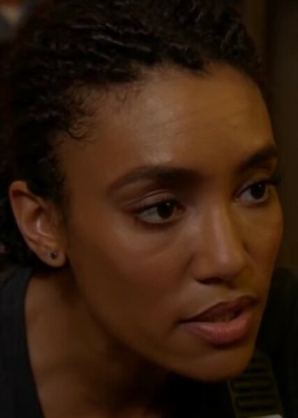 Annie Ilonzeh photo