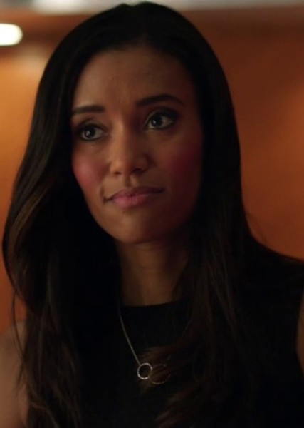 Annie Ilonzeh photo