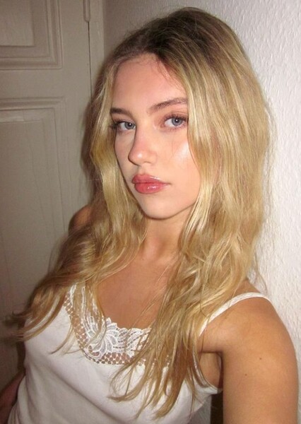 Annie Schröter photo
