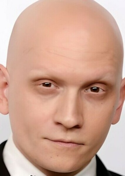 Anthony Carrigan photo