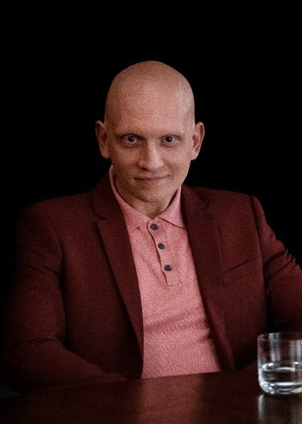 Anthony Carrigan photo