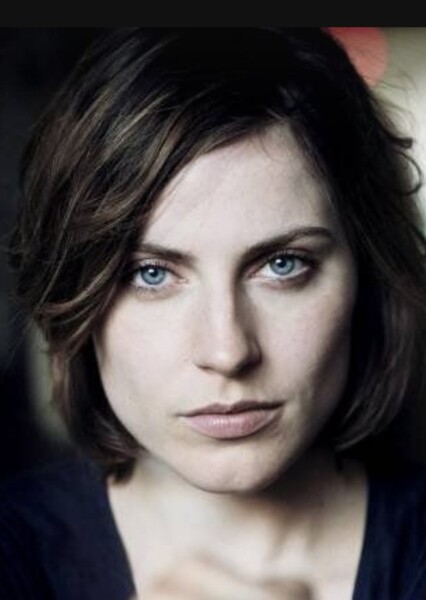 Antje Traue photo