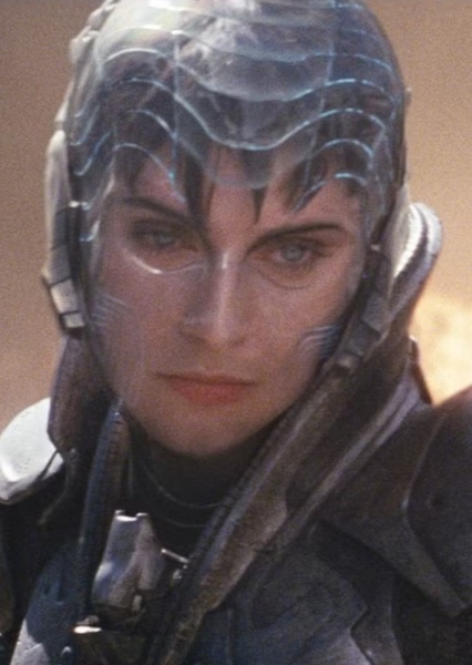 Antje Traue