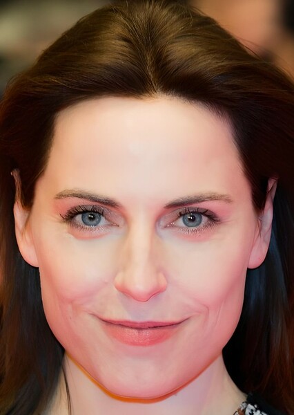 Antje Traue photo
