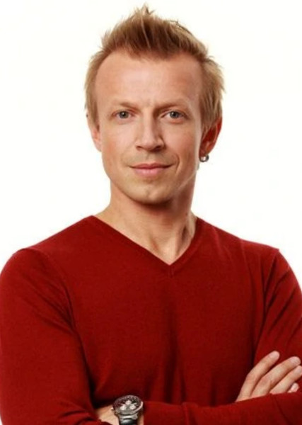 Anton Komolov photo