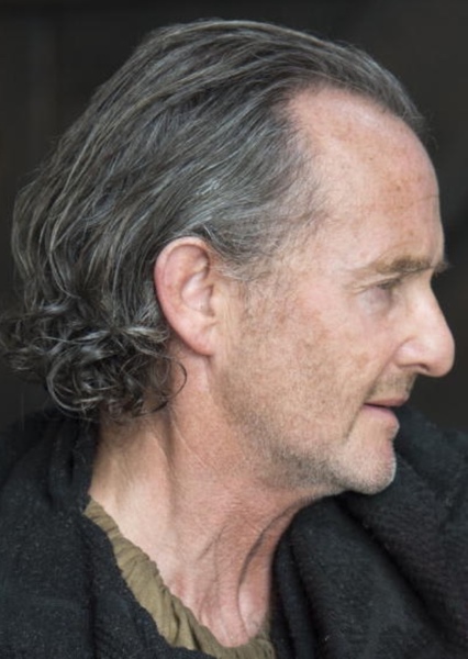 Anton Lesser photo