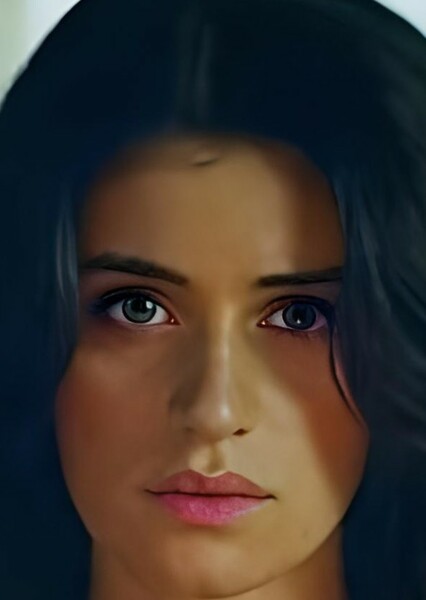 Anya Chalotra photo