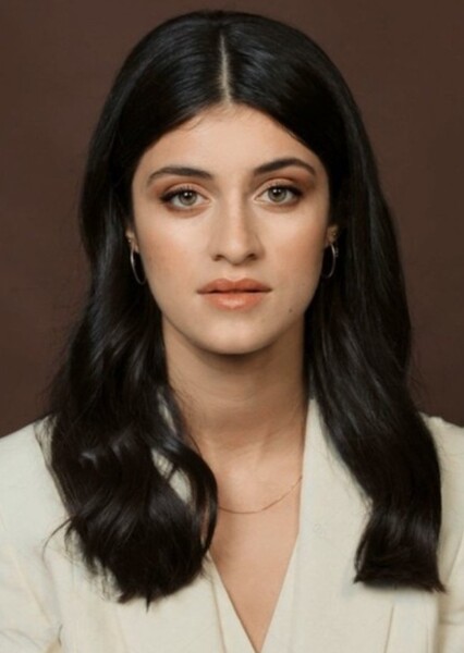Anya Chalotra photo