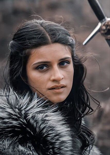 Anya Chalotra