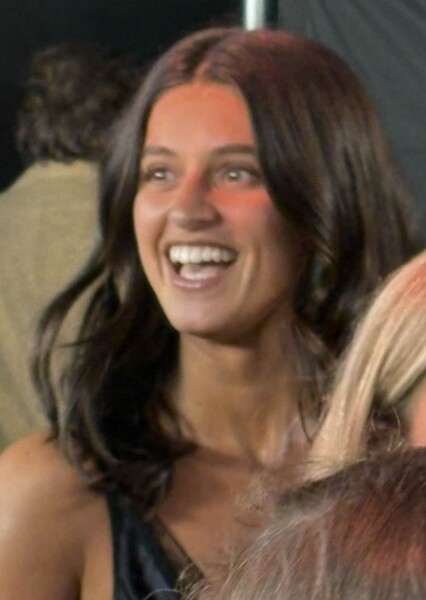 Anya Chalotra photo