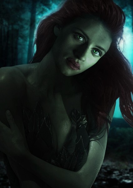 Anya Chalotra photo