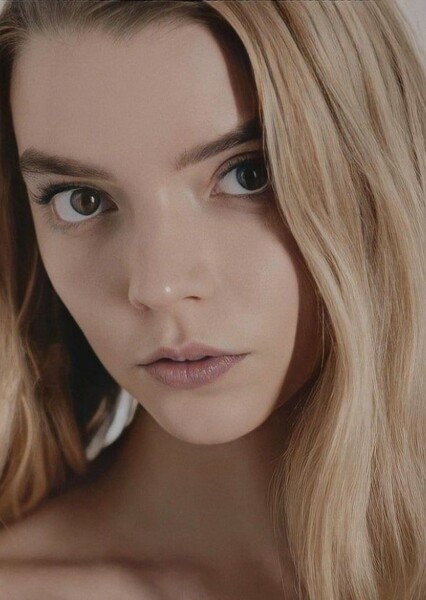 Anya Taylor-Joy photo