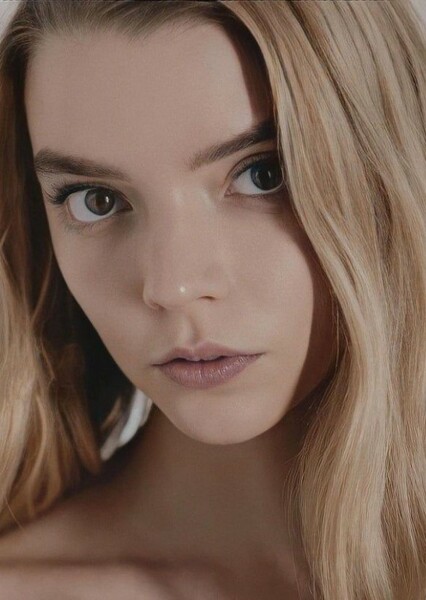 Anya Taylor-Joy photo