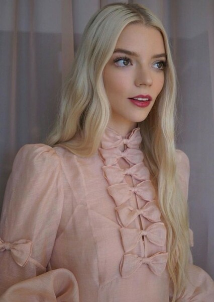 Anya Taylor-Joy photo