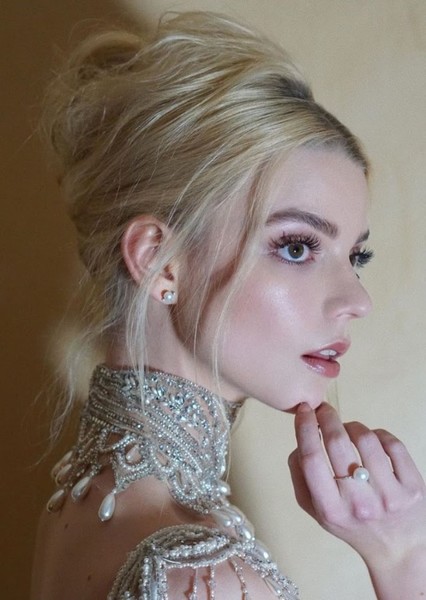 Anya Taylor-Joy photo