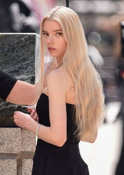 Anya Taylor-Joy photo
