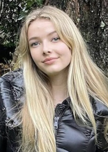 Apple Martin photo