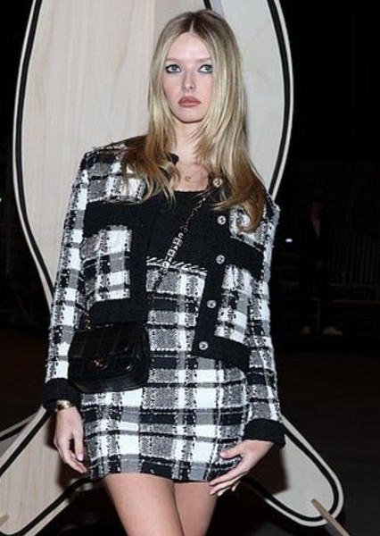 Apple Martin photo