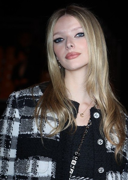Apple Martin photo
