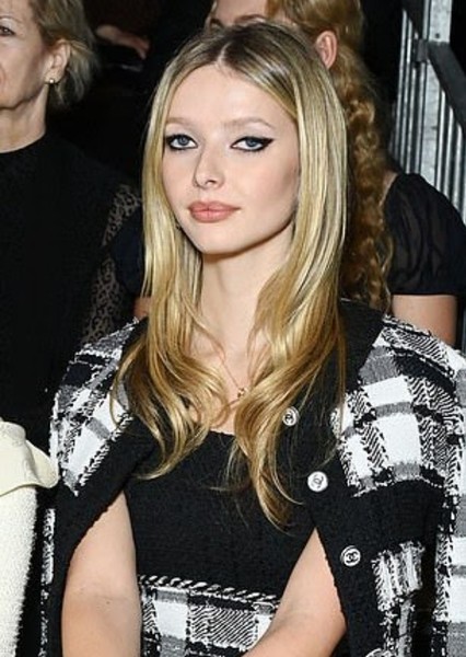 Apple Martin photo