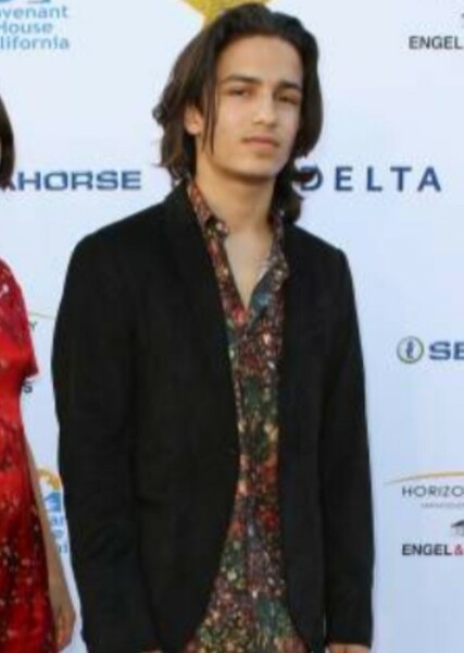 Aramis Knight photo
