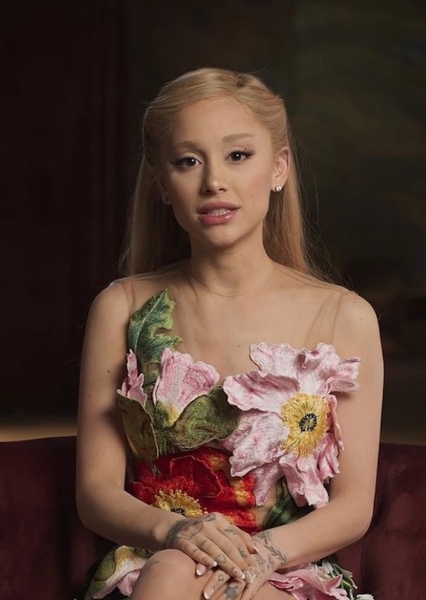 Ariana Grande photo