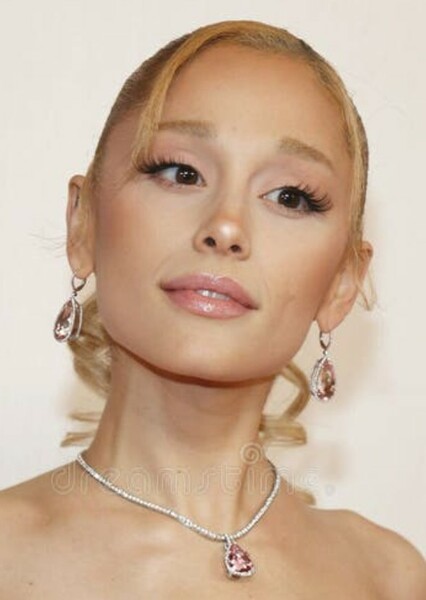 Ariana Grande photo