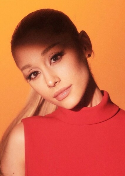 Ariana Grande photo