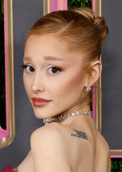 Ariana Grande photo