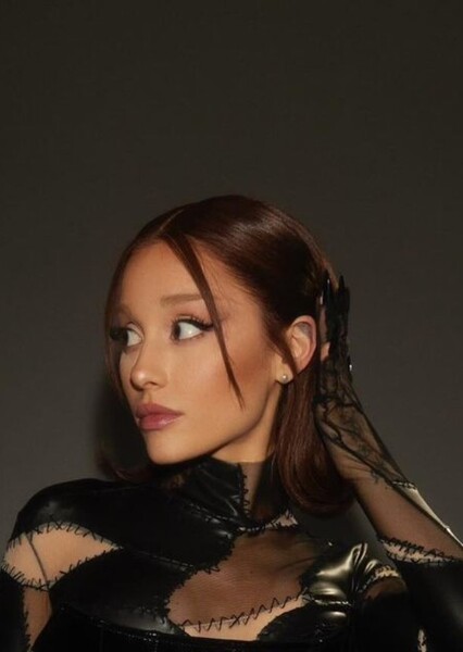 Ariana Grande photo