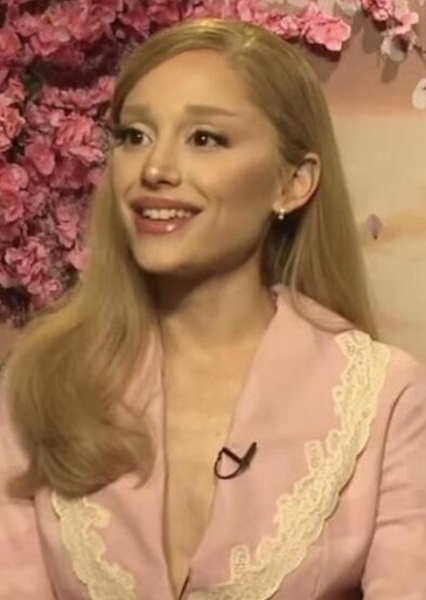 Ariana Grande photo