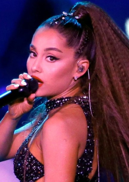 Ariana Grande photo