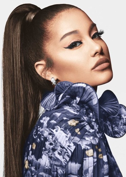 Ariana Grande photo