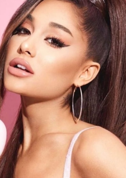 Ariana Grande photo