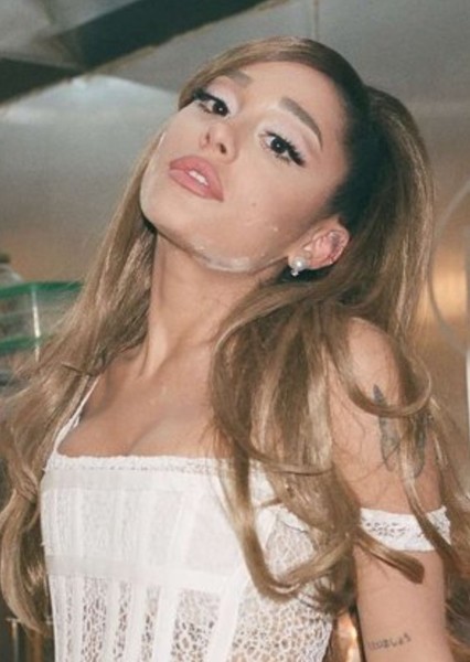 Ariana Grande photo