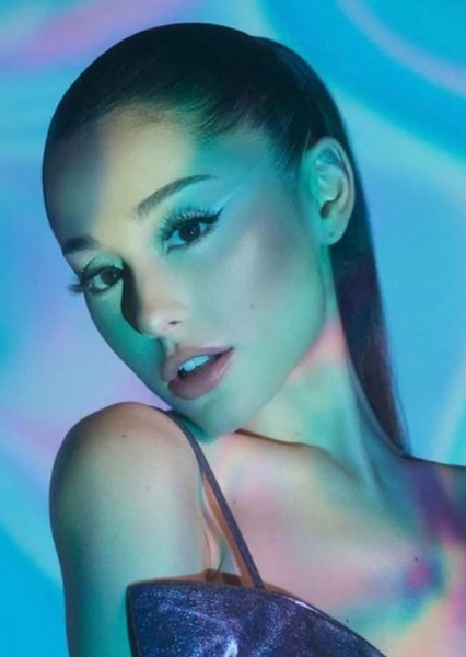 Ariana Grande photo