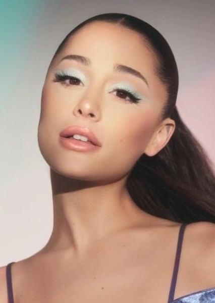 Ariana Grande photo