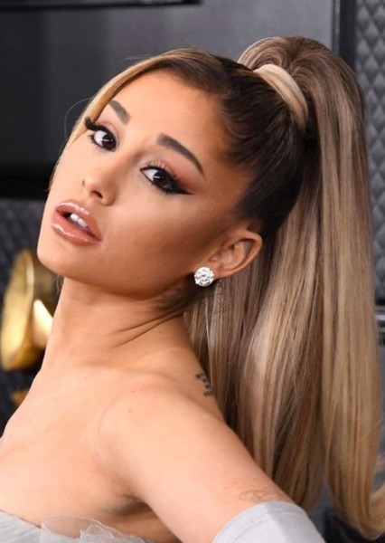 Ariana Grande photo