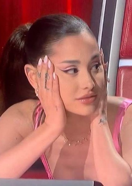 Ariana Grande photo