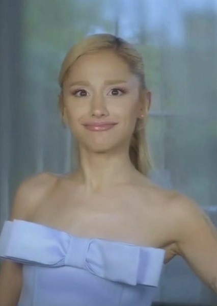 Ariana Grande photo