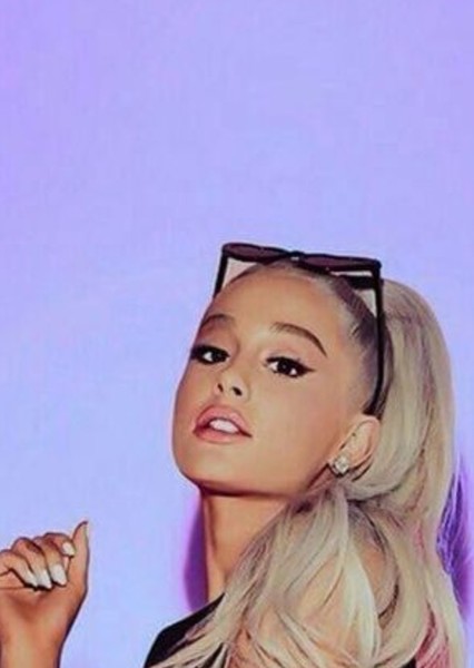 Ariana Grande photo