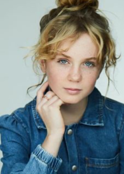 Ariel Donoghue photo